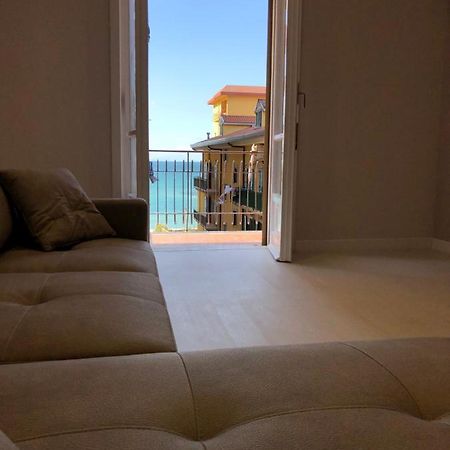 Seaview Apartment Кастелламмаре-ди-Стабия Экстерьер фото